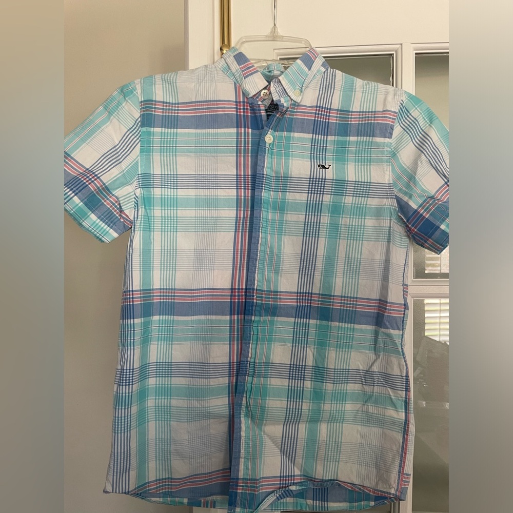 Vineyard Vine button down whale shirt.  Sz S.